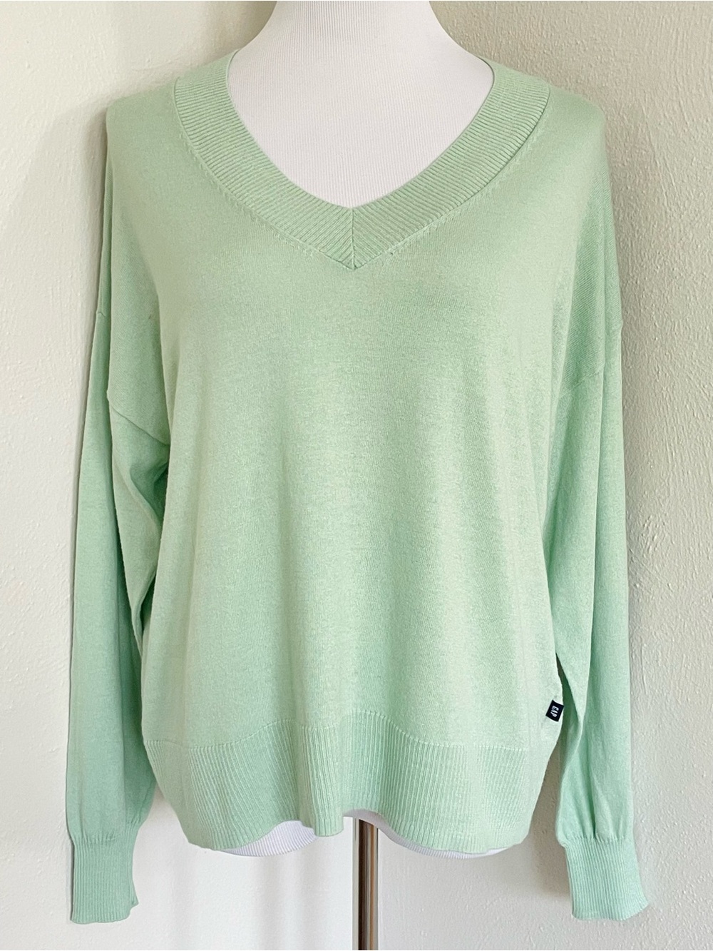 GAP Light Mint V-Neck Women's Sweater Size L